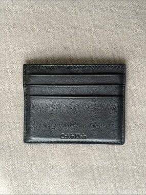 Calvin Klein Slim Leather Card Holder / Wallet